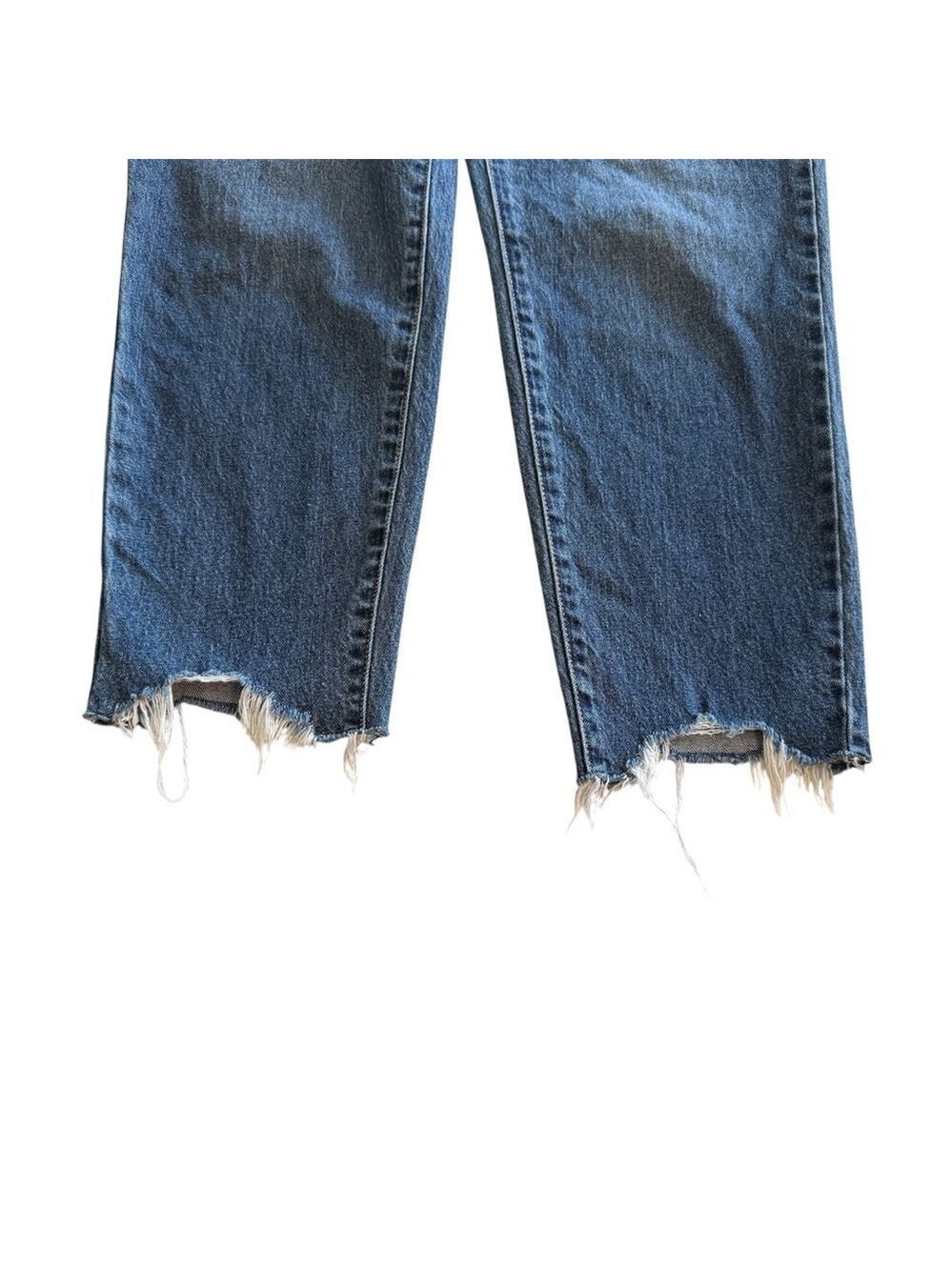 Time and Tru Women's Boyfriend Jeans with Sharkbite Hem Mid-Rise Size 10 - Picture 11 of 11